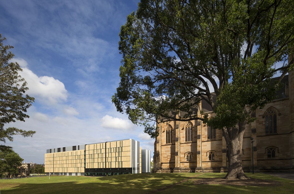 The sandstone-clad façade of the Charles Perkins Centre and St. John’s College | photo: ©Patrick Reynolds
