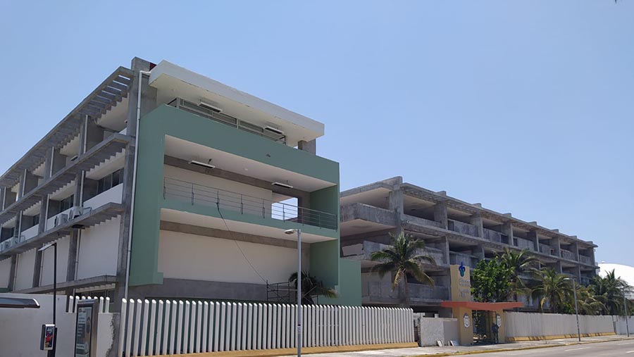 Edificio A y B de la Unidad de Ingeniería en la Región de Veracruz